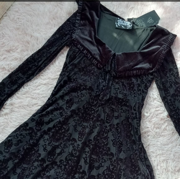 CLOSET-WIDE SALE! Aesthetics on lock! Black friday! Get ur Xmas goodiez 4 low! - Picture 7 of 16